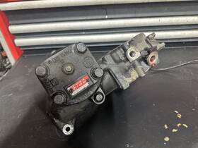 8074-991 Bmw 00-03 E39 M5 Hydro Steering Pinion Gear Box Servotronic Unit Oem 98k Miles