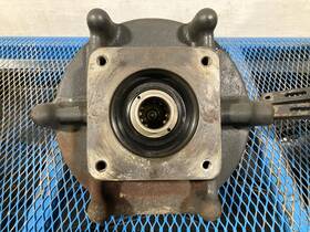 6705287 Bobcat 751 Left/driver Gear Box - Used P/n