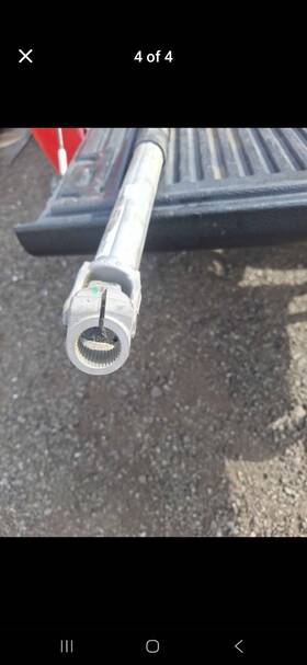 14-18370-002 Bosch Freigthliner Steering Shaft