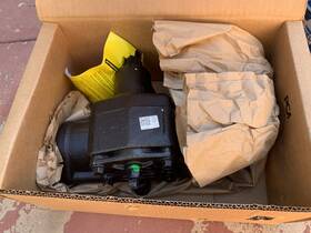 82-00427r Buyautoparts Ford F250 F350 Super Duty Excursion E-250 E-350 Power Steering Gear Box No Core