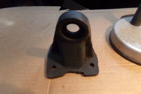 3832131 Corvette 1963-1982 Slave Cly Bracket