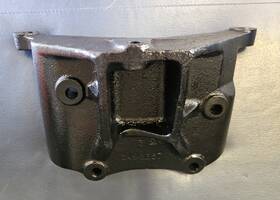 3496357 Dodge 1975-77 Ram Ramcharger 4x4 Used Steering Gear Box Mount Plate 3496357 Dodge 1975-77 Ram Ramcharger 4x4 Used Steering Gear Box Mount Plate