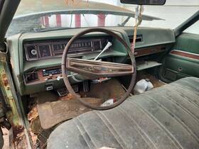 238-00727 Ford Steering Column At Green No Key Fits 71-72 Pass. 1230697 238-00727 Ford Steering Column At Green No Key Fits 71-72 Pass. 1230697