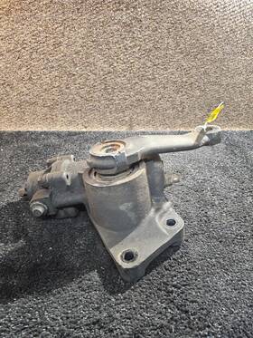 A14-15728-000 Freightliner Md83pb31 Steering Gear/arm For Parts Only