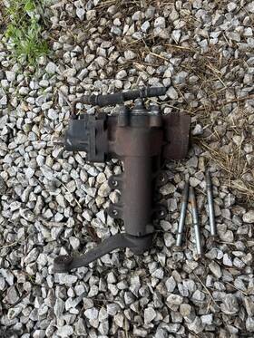 25057628 Jeep Grand Cherokee Wj 99-04 Power Steering Gear Box And Bolts 25057628 Jeep Grand Cherokee Wj 99-04 Power Steering Gear Box And Bolts
