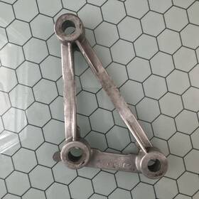 52006512 Jeep 84-01 Cherokee Xj Rhd Power Steering Gear Box Mount Bracket Spacer Plate