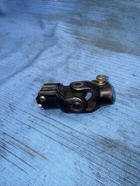 3179 Nissan 90-96 300zx Z32 Steering Rack Joint Used 240sx S13 S14 Oem Yoke 3179 Nissan 90-96 300zx Z32 Steering Rack Joint Used 240sx S13 S14 Oem Yoke