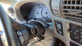 26094747 Oldsmobile 2000-2001 Olds Bravada Steering Column Assembly Oem Floor Shift 26094747 Oldsmobile 2000-2001 Olds Bravada Steering Column Assembly Oem Floor Shift
