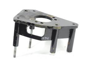 10-02798r Paccar 10-02799r Peterbilt 320 Steering Gear Mounting Bracket