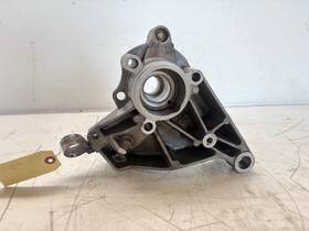 944107424r Porsche 944/951 Turbo Lower Balance Shaft/steering Mount 944107424r Porsche 944/951 Turbo Lower Balance Shaft/steering Mount