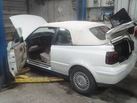 238-52491 Volkswagen Steering Column Floor Shift Convertible Fits 99-02 Golf 2041552
