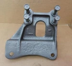 1981-85 Toyota Pickup 1984-85 4RUNNER 4X4 W/solid Axle Gear Mount 45312-35041. Fixed Price $65.00.